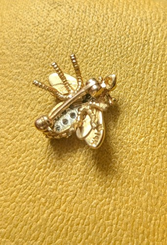 Vtg Genuine 14k Yellow Gold & Diamond Honeybee Lapel Pin - Picture 10 of 10