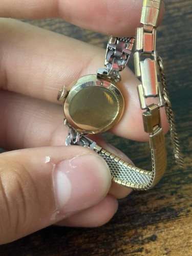 Vintage Tissot 14k Solid Gold w/ Diamonds Ladies Watch Running - Picture 4 of 4