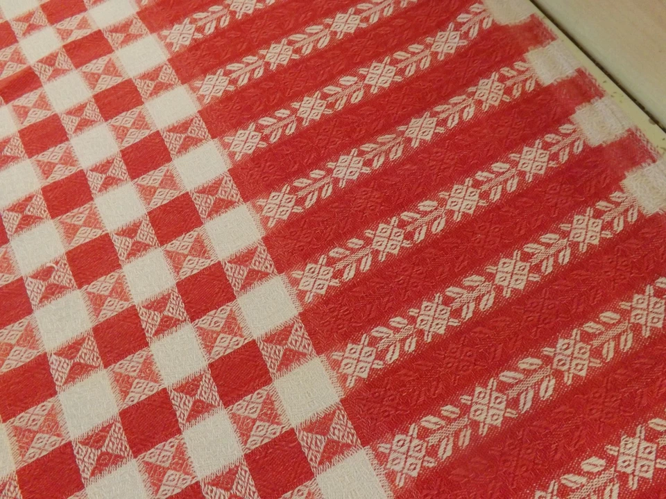 nappe, rouge et blanche, en coton épais, 2.20 m X 1.70 m, 4 reprises, ancienne - Photo 4/4