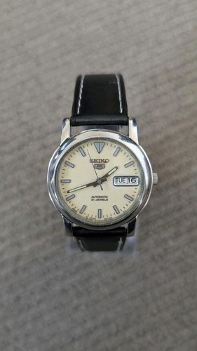 1990's Seiko 5 Original Automatic Watch with Glow In Dark Dial and Hands - Picture 6 of 6