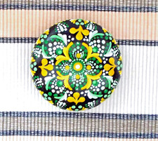 HOME DECORATION HAND PAINTED STONE 3"/MANDALA DOT PAINTING/GREEN/YELLOWS/WHITE