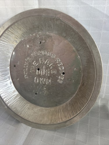 Recetas famosas de Polly - Horneamos nuestra propia lata de pastel de aluminio de 9" - Imagen 13 de 15