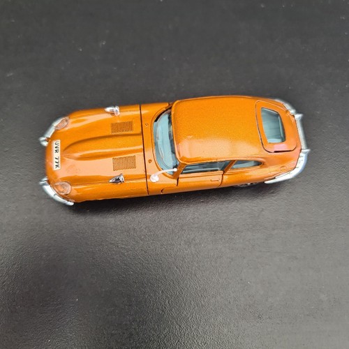 Dinky Toys Jaguar E Type 2+2 Bronze 131 with Speedwheels Boxed Original Vintage - Picture 10 of 11