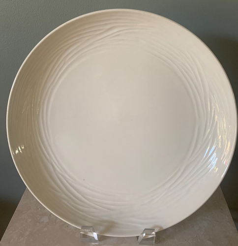 Four (4) Crate &Barrel Spool Dinner 11" Plates Cream Earthenware Made in England - Picture 14 of 16