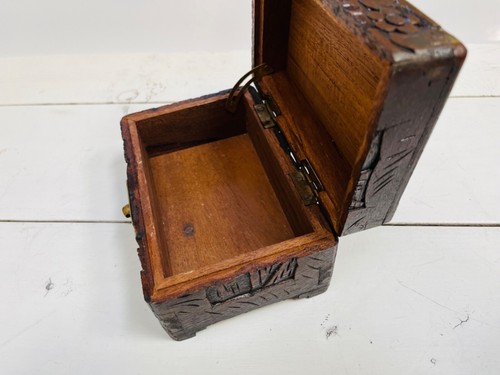 Vintage Chinese Wooden Carved Box Trinket Jewelry Mini Chest Asian Flowers Brass - Bild 9 von 10