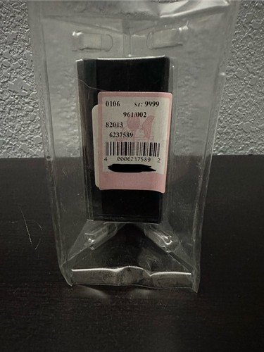 NHL Stanley Cup Champion Gold Medallian Collector Puck - Colorado Avalanche - Picture 4 of 4