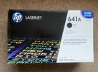 Czarny toner HP C9720A w pudełku zapieczętowany.
