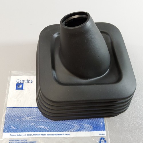 New Genuine GM Manual Transmission Shift Lever Boot Fits 99-18 Silverado Sierra - Picture 1 of 6