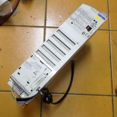 LENZE 8200VECTOR VFD - VARIABLE SPEED DRIVE 1.5kW 240AC SUPPLY -- E82EV152_2C900