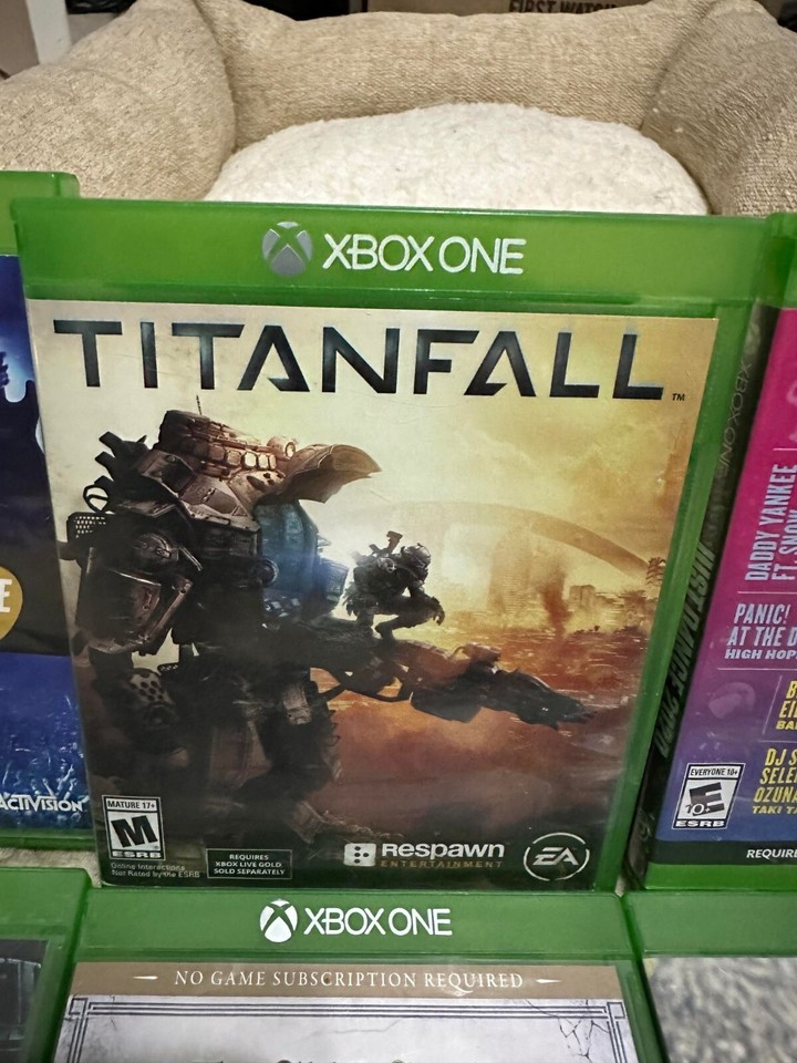 Xbox One Game Bundle Lot Of 6 Titanfall, Just Dance, Elder Scrolls
