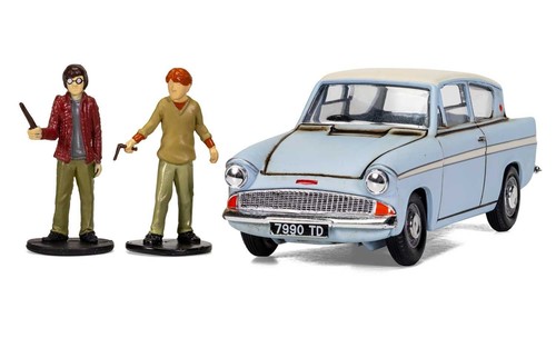Harry Potter Enchanted Ford Anglia & Figures - Diecast Scale 1:43 - Corgi NEW - Picture 2 of 5