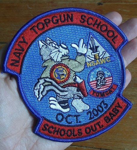US Navy Top Gun School Oct 2003 Schools Out Baby ~ Tomcat NSAWC Military Patch - 第 1/6 張圖片