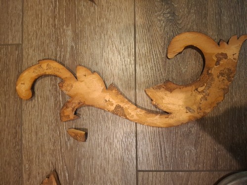  Wood “Carvings” Off  Old Furniture, SALVAGED - Picture 8 of 9