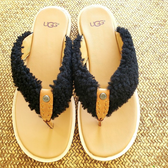 ugg kayla flip flops