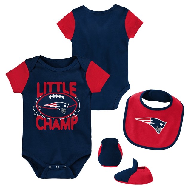 Outerstuff Baby Bib & Bootie Set New England Patriots Outerstuff Baby Bib & Bootie Set New England Patriots