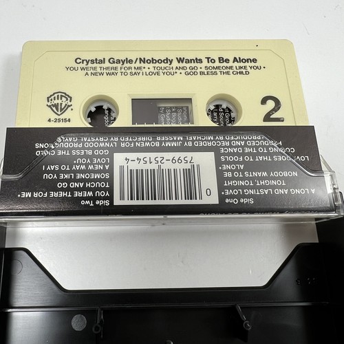 Crystal Gayle Nobody Wants To Be Alone - 4-25154 Cassette Tape Audio - Picture 4 of 4