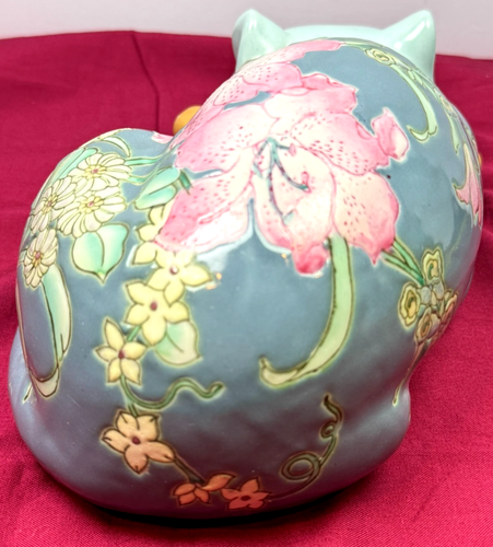 Vintage Macau Hand Painted Porcelain Sleeping Cat Figurine 9 inch Floral Cloak - Picture 3 of 10