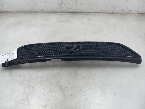 2001 LEXUS IS300 3.0L RWD AT FRONT UPPER GRILLE - Picture 5 of 12