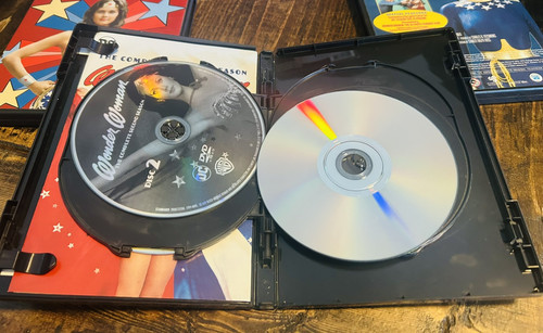 Wonder Woman - Complete Collection (Seasons 1 2 3) (DVD)-Case Flaws-Perfect DVDs - Picture 5 of 7
