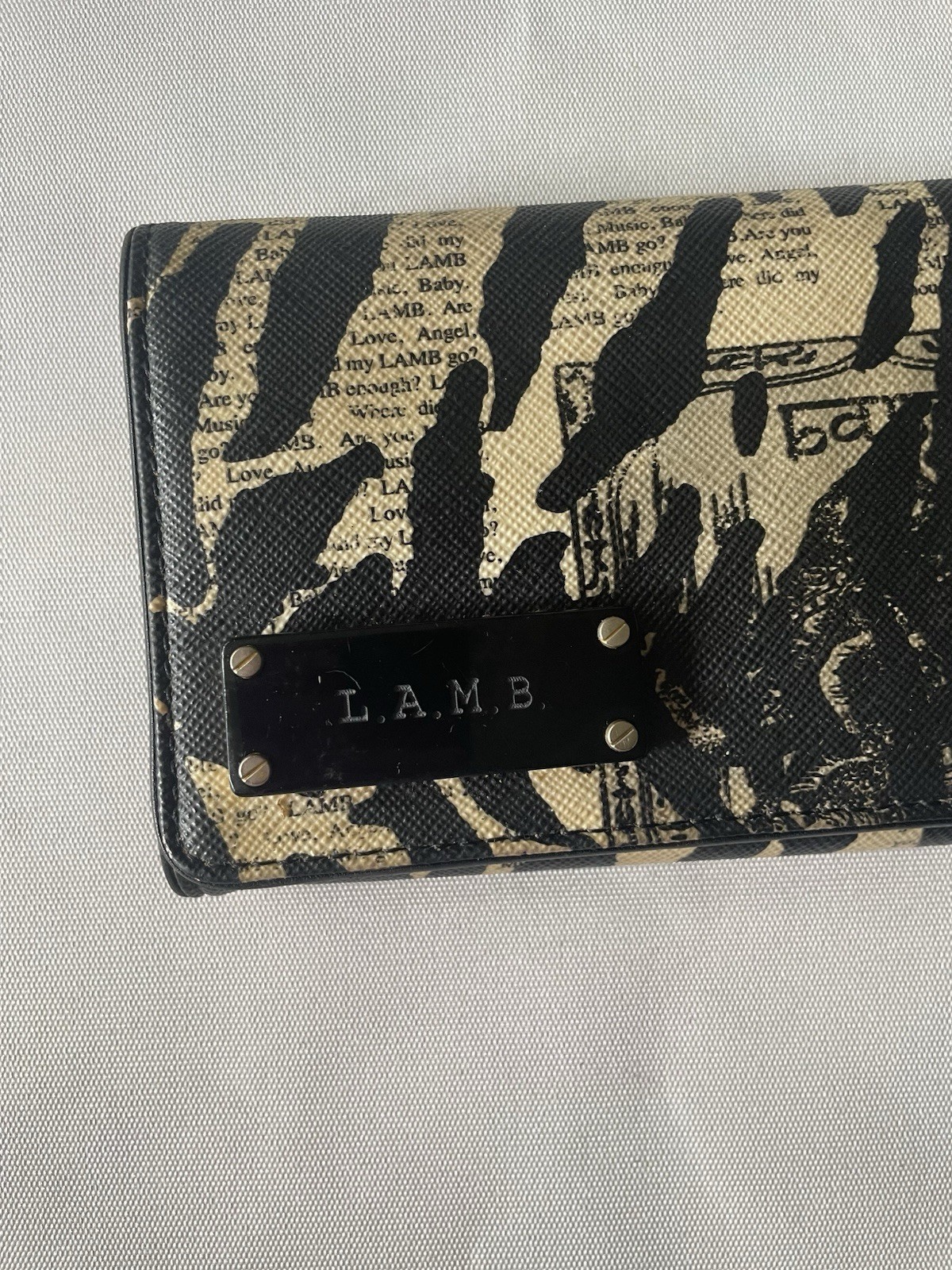 Picture 2 of 9