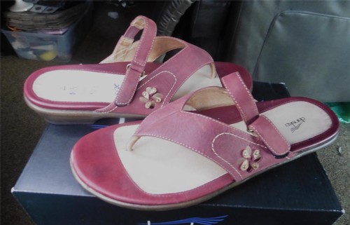 Sandalias Dansko Chanclas Carmen Oily Nubuck Sangría Talla 41/10 Borgoña - Imagen 2 de 8