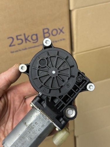 BMW E46 E64 E53 E85 3 6 X5 Z4 series WINDOW LIFTER DRIVE REGULATOR MOTOR 8362063 - Bild 3 von 8