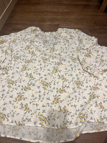 Old Navy Off White Yellow Floral Split V Neck Peasant Plus Size Top 4XL 4 X - Picture 3 of 7