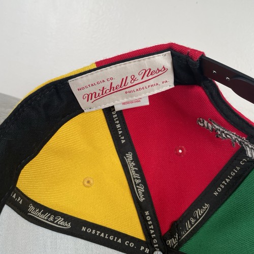 Cappello snapback Miami Heat Pinwheel regolabile Mitchell & Ness NBA Rasta Hip Hop - Foto 9 di 11