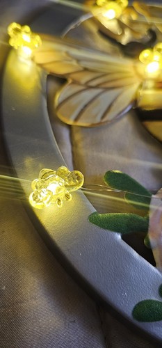 Light Up Garden Flowers Bee Sign Metal Indoor/outdoor Hanging gift - Picture 7 of 7