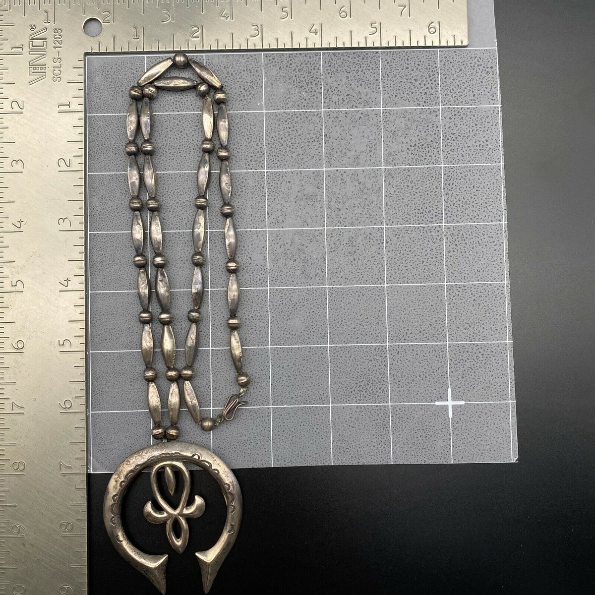 ネックレス・ペンダント Vintage Stamp Work Pendant (Navajo) Vintage Navajo Native Naja Stamp Work Sandcast Silver