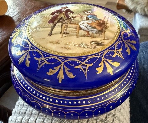 Antique Royal Vienna Porcelain Trinket Box Man Woman Dog Cobalt Blue Gold 5” - Picture 4 of 13