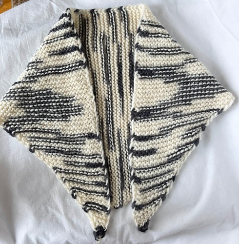 Strick KOPFTUCH weiß Schal Steppschal 100% Wolle Dreieckstuch Kapuze Scarf - Bild 5 von 5