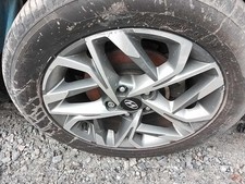 Used Wheel fits: 2023 Hyundai Sonata gasoline 17x7 alloy ID 52910L0210 Grade C