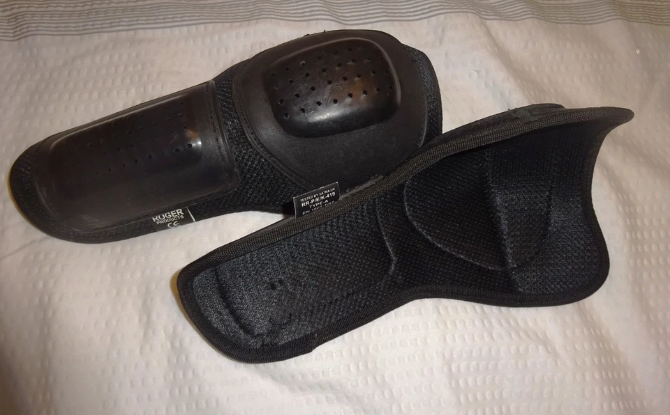 Motorcycle Jacket shoulder/elbow protectors - Image 2 of 2