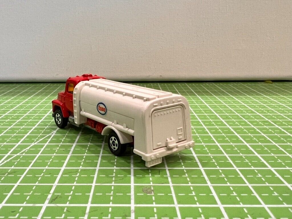 Picture 3 of 8