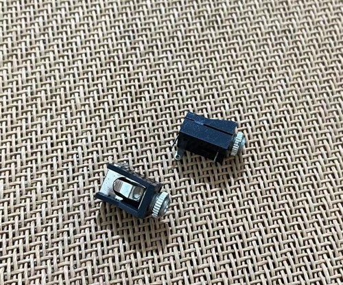 20pcs 3.5mm Female Mono Audio Socket Headphone Jack Connector Panel Mount - Picture 2 of 2