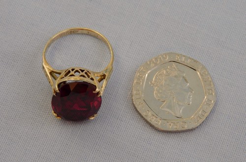 VINTAGE W & G 9CT YELLOW GOLD SYNTHETIC OVAL RED SPINEL RING 4.8g - SIZE K 1/2 - Picture 7 of 13