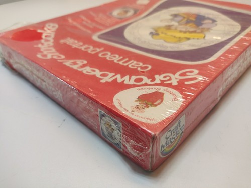 RARO Vintage Shortcake Dipinto per Numero Cameo Ritratto Torta Huckleberry - Foto 6 di 7