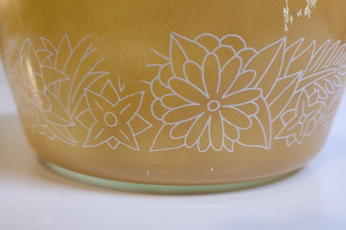 Pyrex Woodland Casserole Bowl 472-B Caramel Tan 750 ml 1978-1983 No lid - Picture 5 of 10