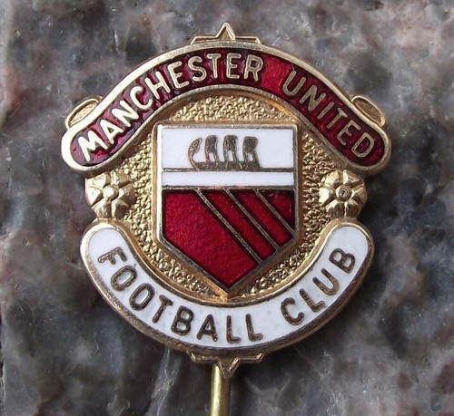Vintage Manchester United MUFC Football Club English Ship Logo Motif Pin Badge - Picture 3 of 4