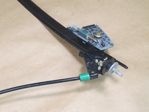 🥇97-04 CHEVROLET CORVETTE C5 LEFT DOOR WINDOW REGULATOR W MOTOR OEM - Picture 12 of 17