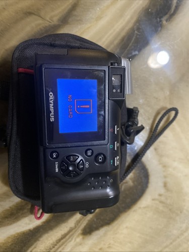 Olympus D-460 1.3 Megapixel + 3X Zoom Compact Digital Camera No Card - Picture 2 of 3