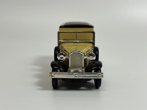 Packard Town Van Sharps Toffee Days Gone Lledo 22011D B3 - Picture 3 of 9