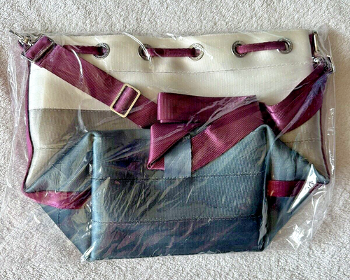 Harveys Seatbelt Bag Harveys On Ice Park Hopper Backpack Purse Crossbody - Picture 3 of 3