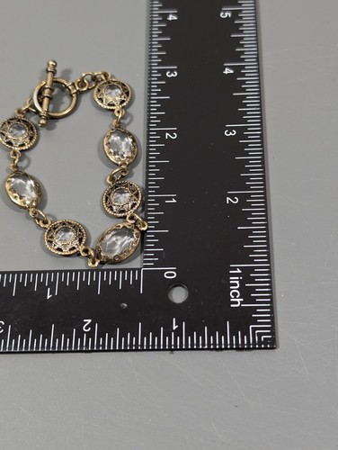 Vintage Style Brass Tone Oval Bezel Medallion Toggle Bracelet 6.5 in - Picture 8 of 8