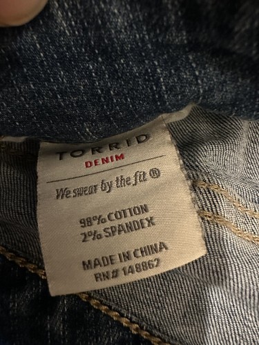Torrid Size 12 Women Shorts Blue Denim - Picture 6 of 6