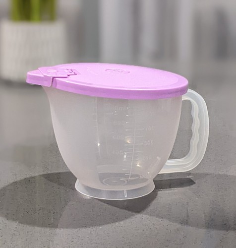 Tupperware Vinatge 4 cups Mix N Stor Measuring Pitcher Lilac Color  - Picture 1 of 4