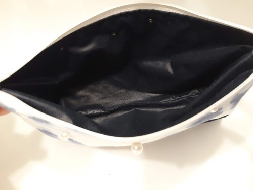 New Clutch travel Hanging make-up bag Blue Tie Pearl dye 7" Wristlet GlassesSize - Picture 4 of 5