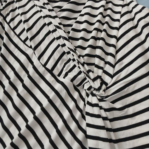 White House Black Market M Sleeveless Top STRIPED. BLACK AND WHITE  - Picture 3 of 10
