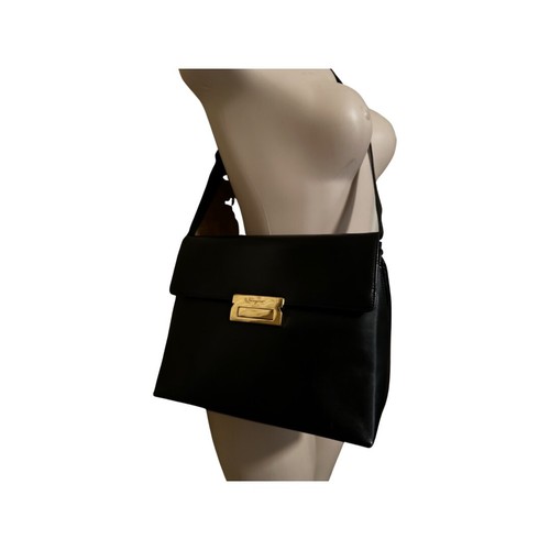 Ferragamo Borsa a tracolla/a tracolla media in pelle nera con emblema oro ottime condizioni - Foto 7 di 17